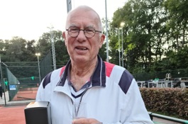 Tennisleraar Schmidt